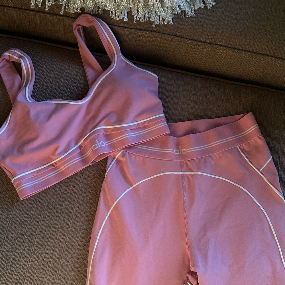 ALO Yoga Pink Sports Bra with White Piped Trim